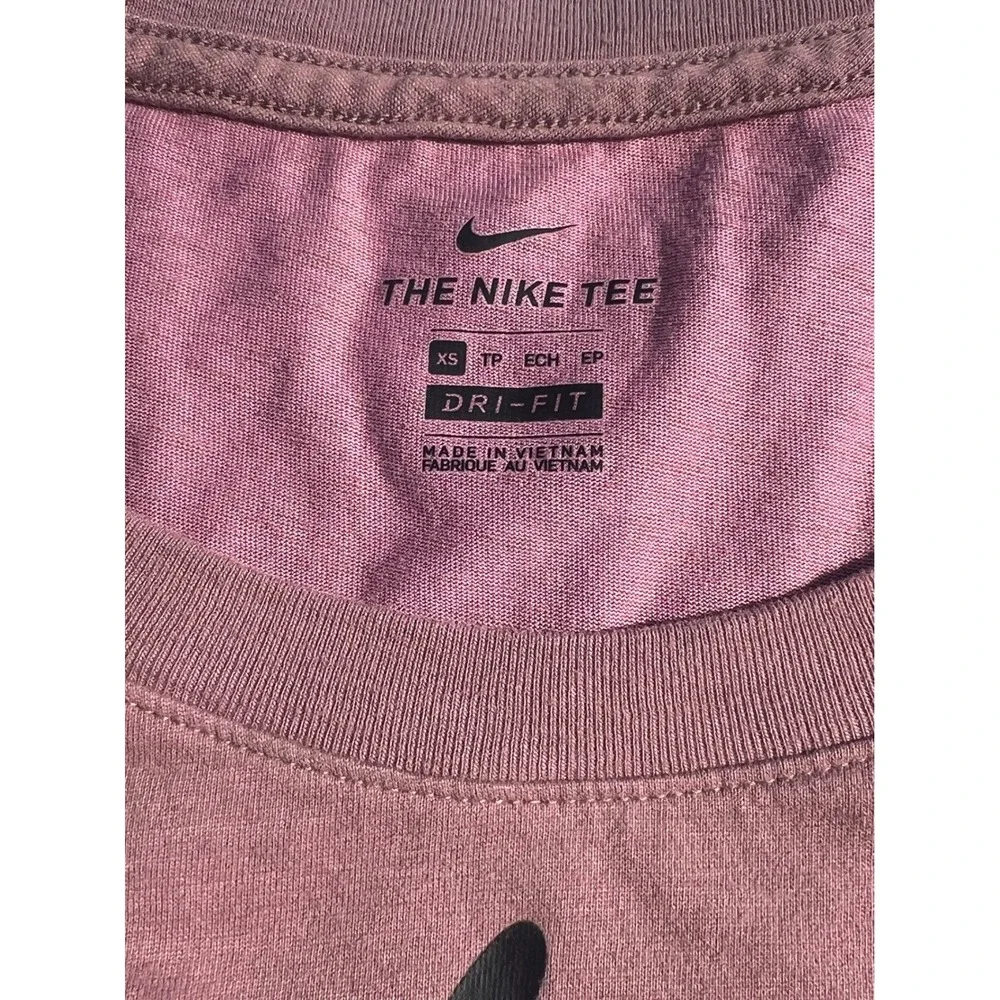 Nike Dri-FIT Womens Script Logo T-Shirt Mauve Pink Short‎ Sleeve XS